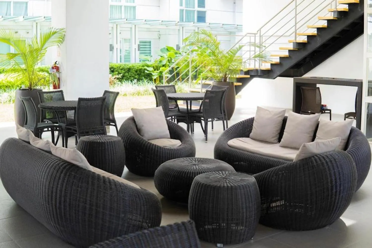 Walk To Abreeza Mall, High Floor, 1 Bedroom, Balcony With View, Parking, Wifi, Netflix, Kitchen, Washer - T1-2518 Davao Stadt Apartment