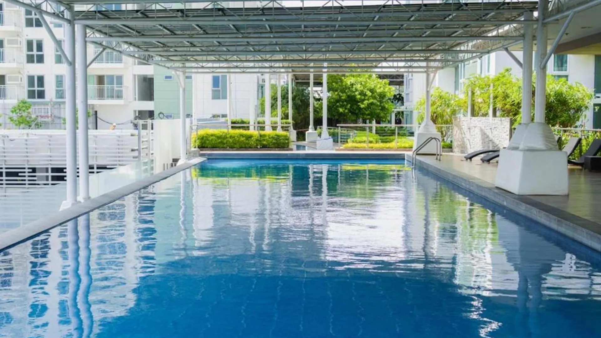 Walk To Abreeza Mall, High Floor, 1 Bedroom, Balcony With View, Parking, Wifi, Netflix, Kitchen, Washer - T1-2518 Davao Stadt 0*,