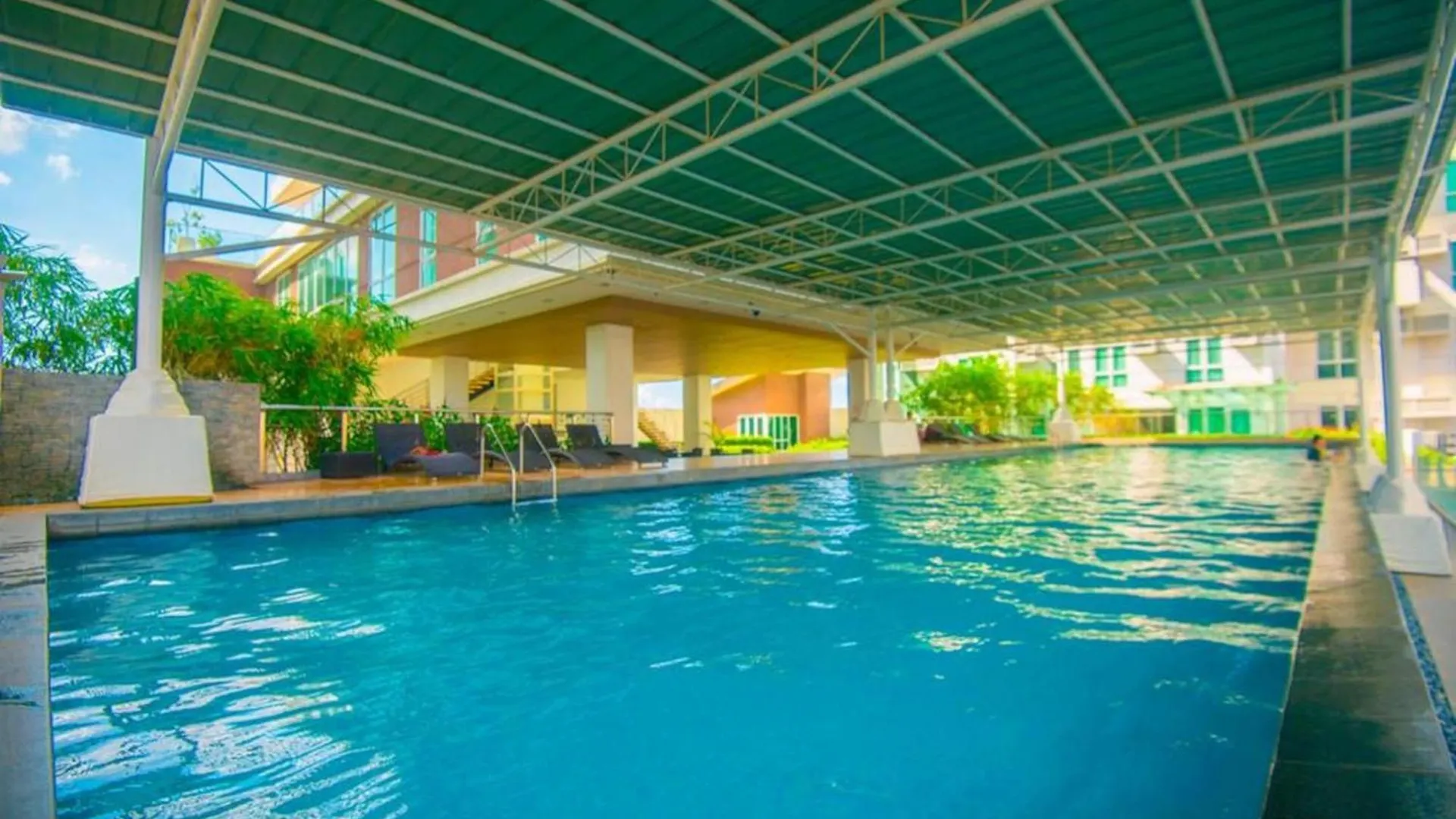 Walk To Abreeza Mall, High Floor, 1 Bedroom, Balcony With View, Parking, Wifi, Netflix, Kitchen, Washer - T1-2518 Davao Stadt 0*,  Philippinen