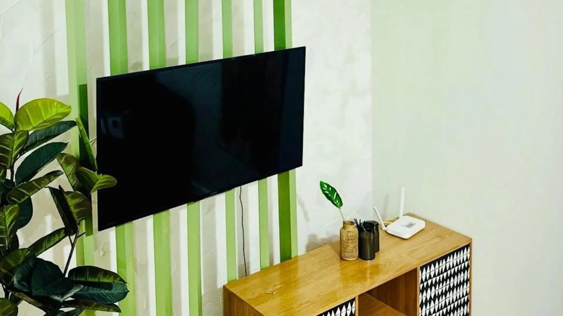 Walk To Abreeza Mall, High Floor, 1 Bedroom, Balcony With View, Parking, Wifi, Netflix, Kitchen, Washer - T1-2518 Davao Stadt 0*,  Philippinen
